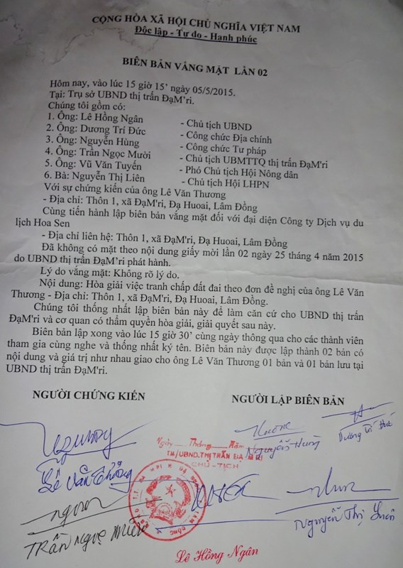 Nông[-]dân[-]Đạ[-]M’ri[-]tố[-]cáo[-]lãnh[-]đạo[-]Công[-]ty[-]Hoa[-]Sen[-]cướp[-]đất,[-]côn[-]đồ[-]